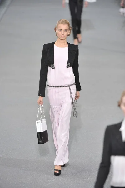 Look 49
